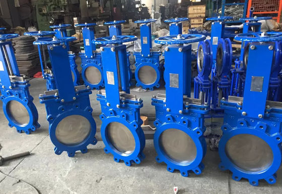 Zasuwa wodna z podwójnym kołnierzem Ręcznie obsługiwana zasuwa nożowa ze stali nierdzewnej